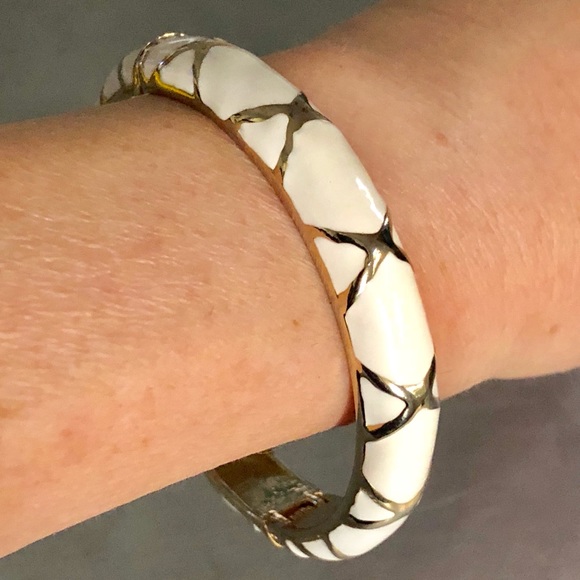 White Enamel Hinge Bangle - Picture 3 of 5